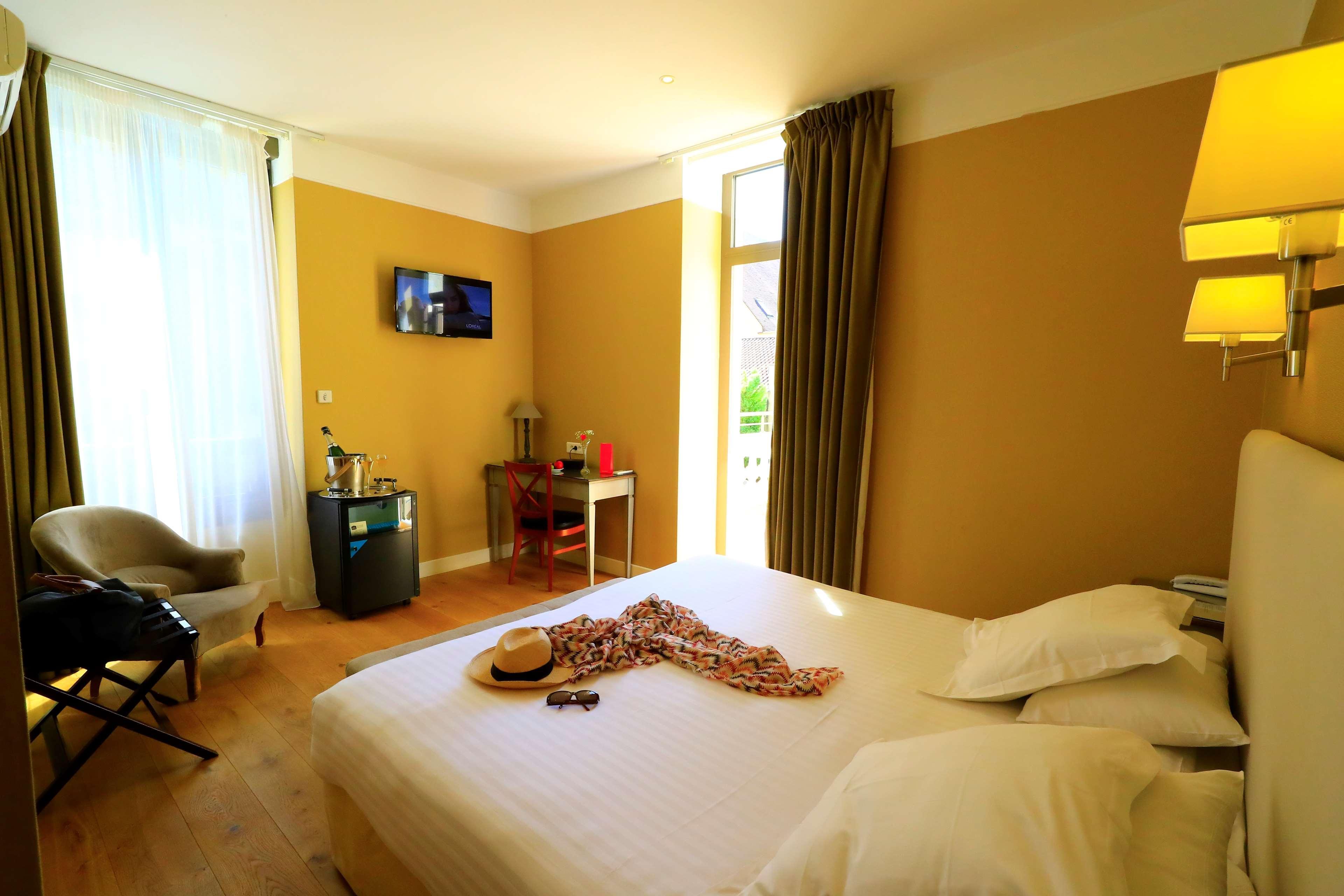 Best Western Le Renoir Sarlat Exterior foto
