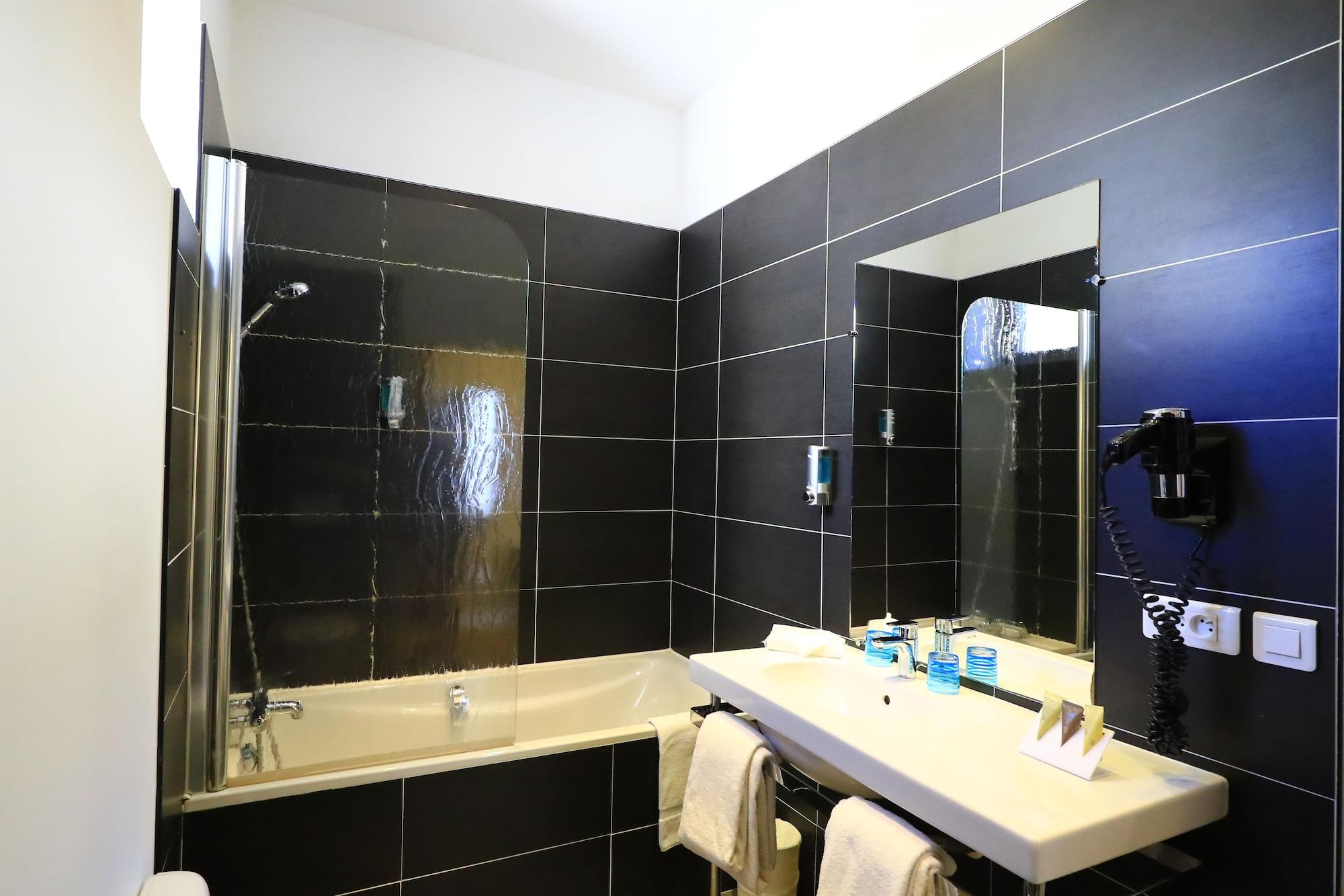 Best Western Le Renoir Sarlat Exterior foto
