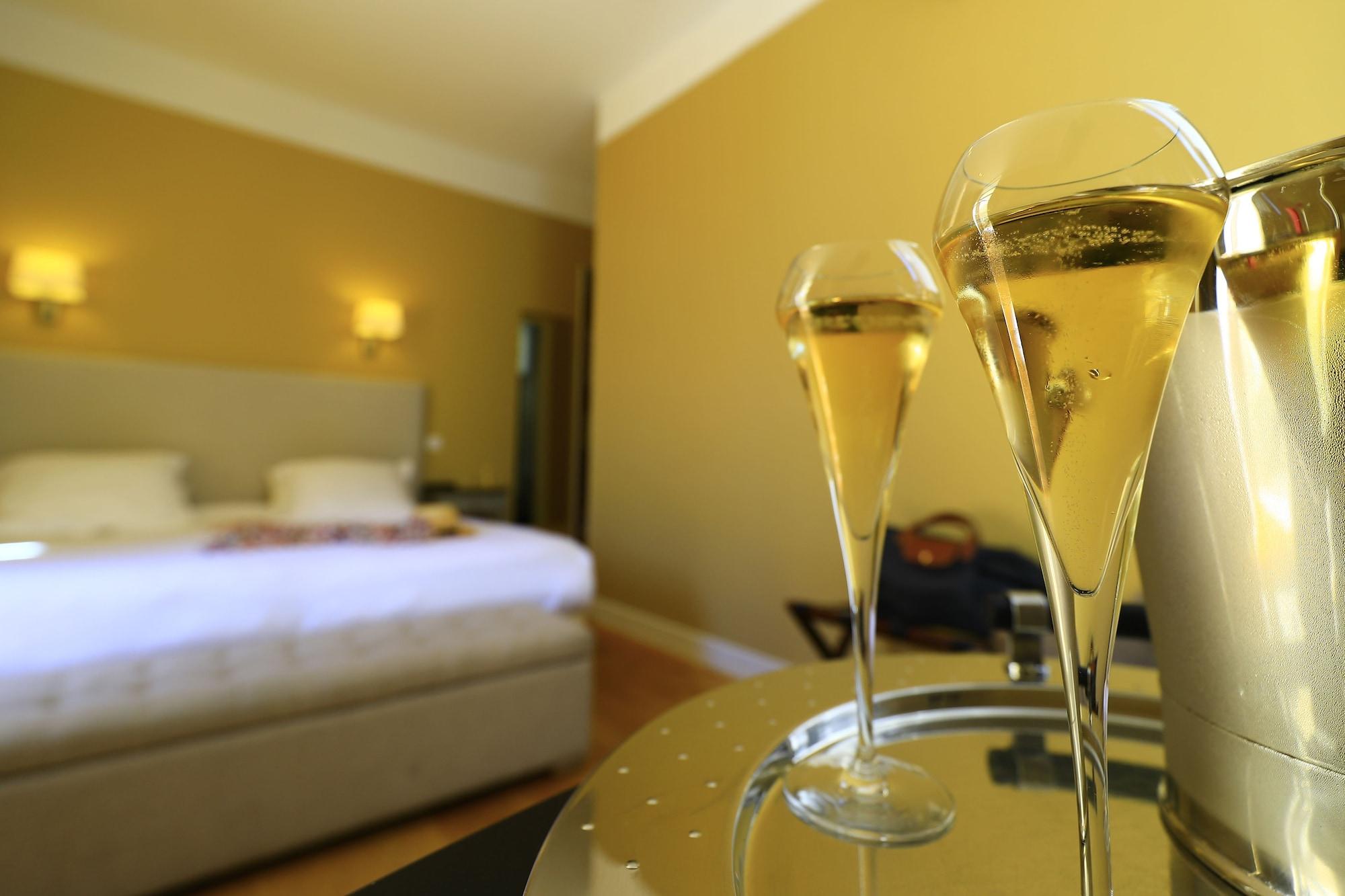 Best Western Le Renoir Sarlat Exterior foto